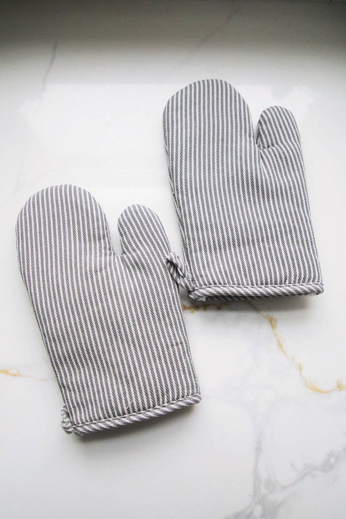Simple Stripe Oven Mitt by Fodory