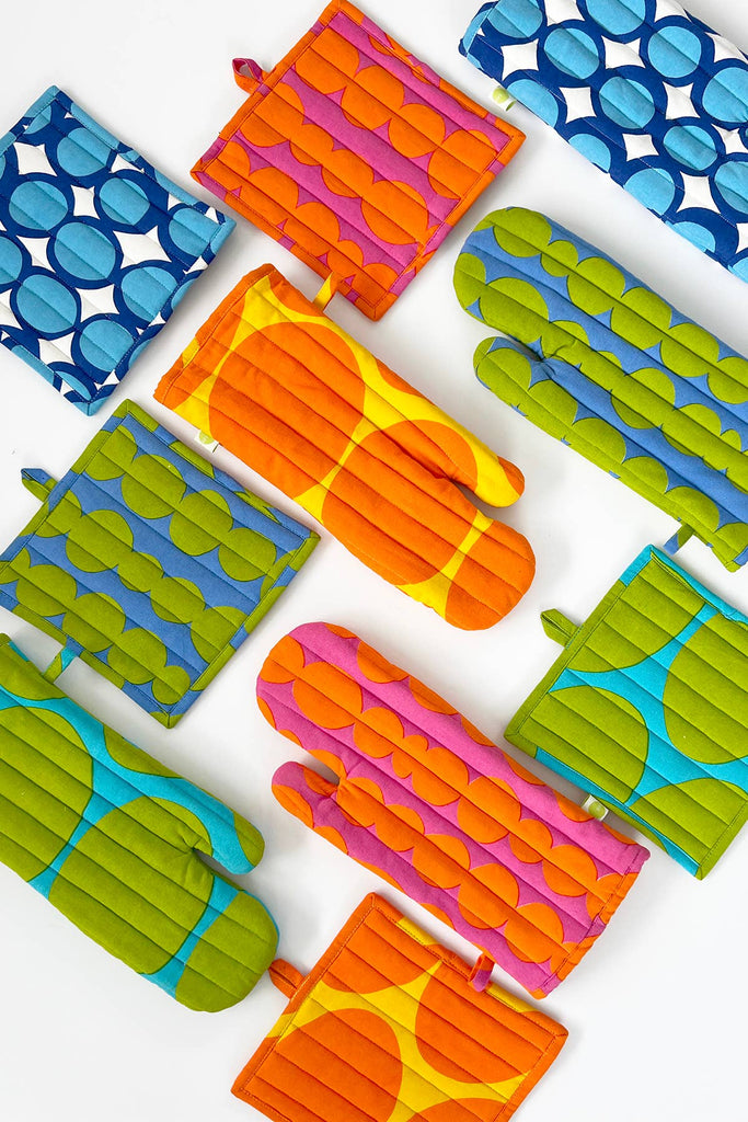 Oven Mitt & Potholder Set (Cheetah) by The Yo Store
