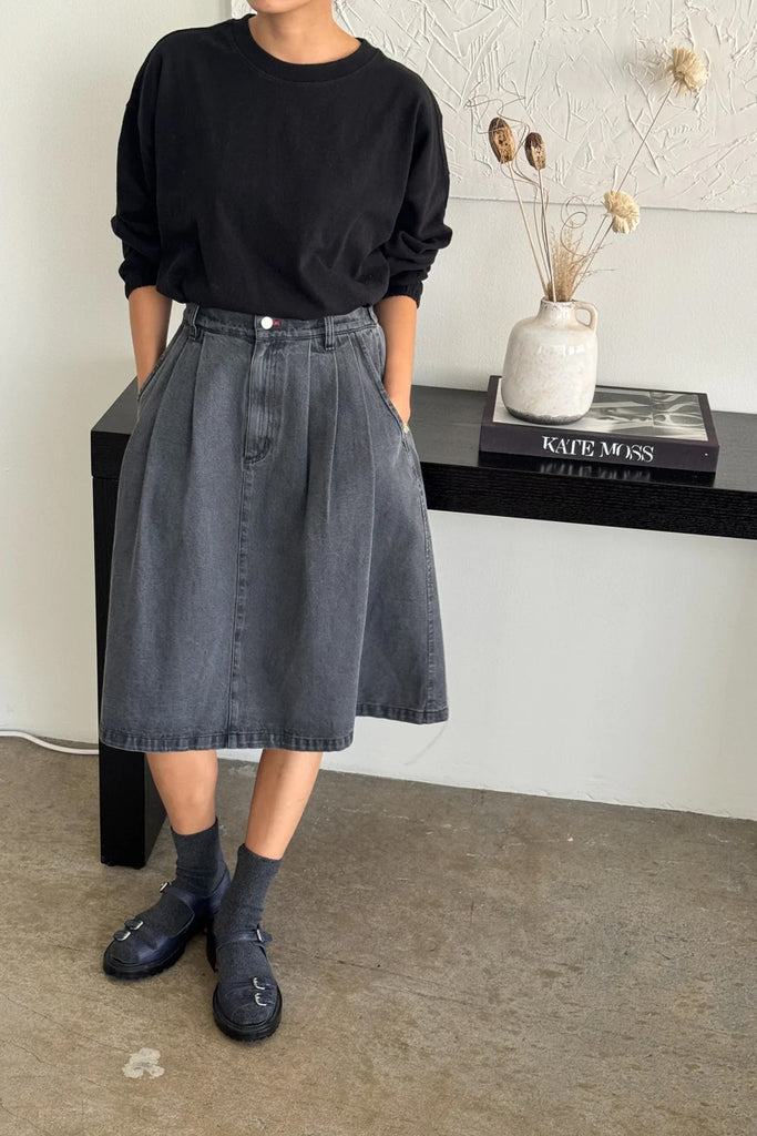 Naturelle Tee (Black) by Le Bon Shoppe