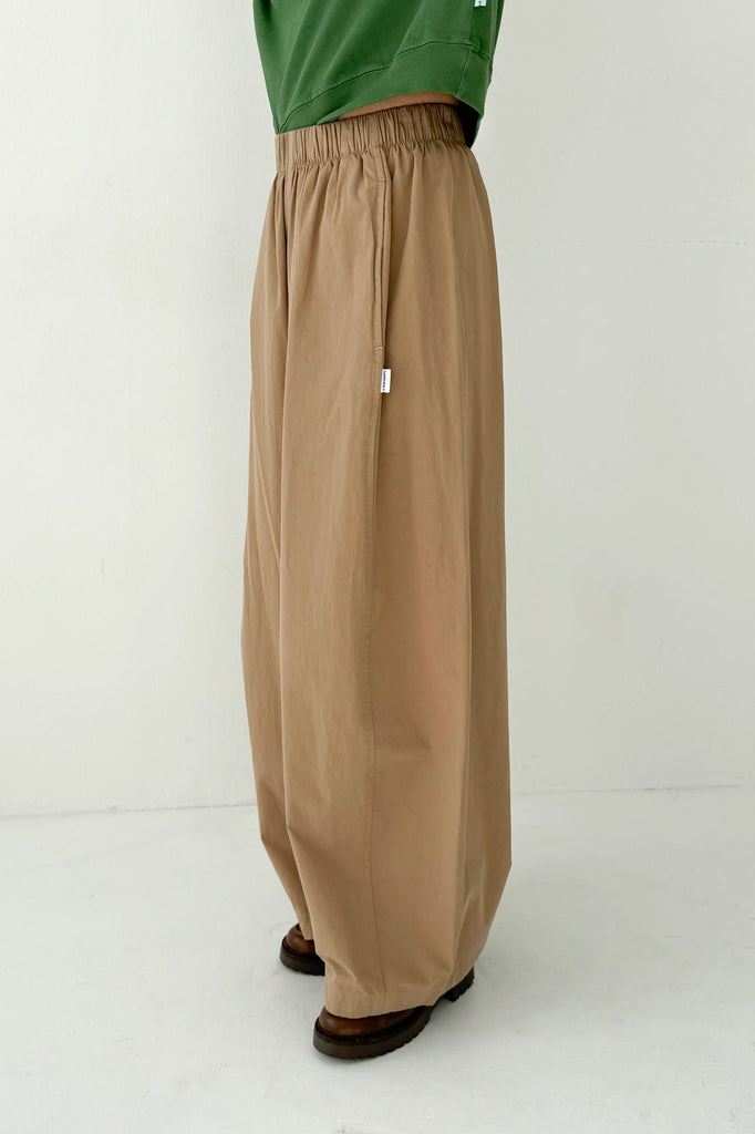 Parachute Pants (Khaki) by Le Bon Shoppe