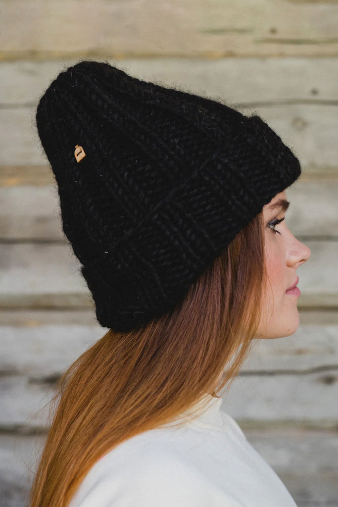 Muffi Beanie (Black) by MYSSY