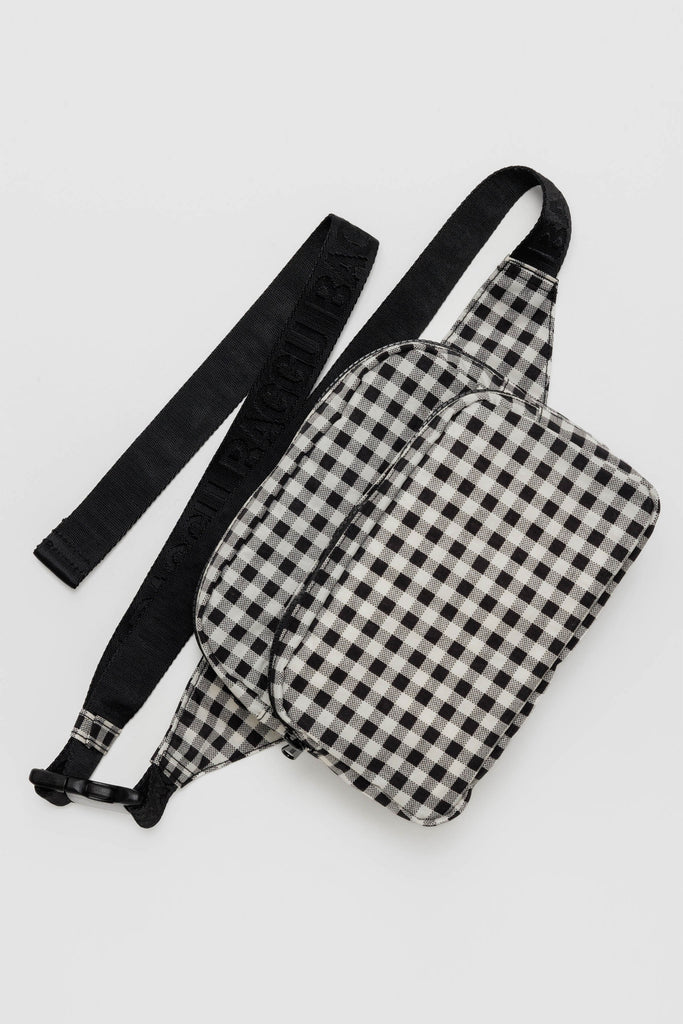 Fanny Pack (Black+White Gingham) by Baggu