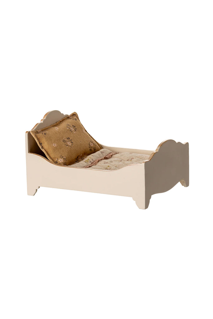 Bed (Off White) by Maileg