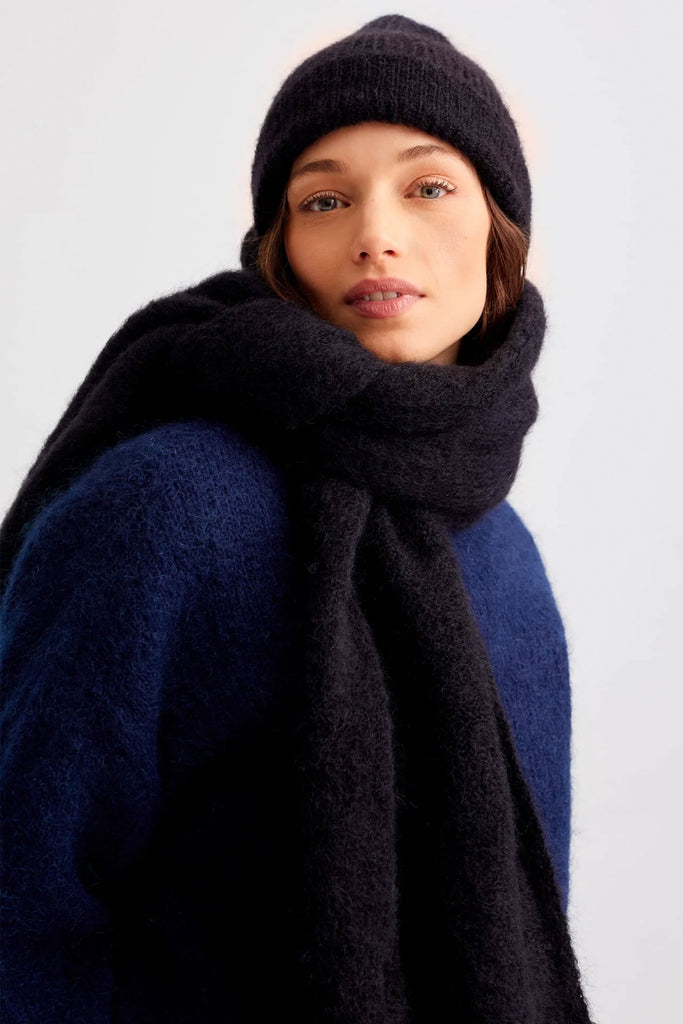 Donna Mohair Scarf (Black) by surprise